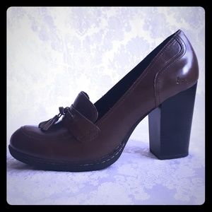 ⚂Born b.o.c. Mossy Brown Leather Heel
